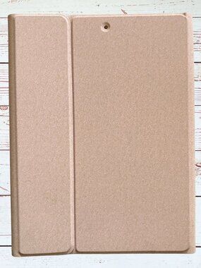 Light Pink iPad Case w/ Detachable Wireless Keyboard | Fits iPad 9th/8th/7th Gen